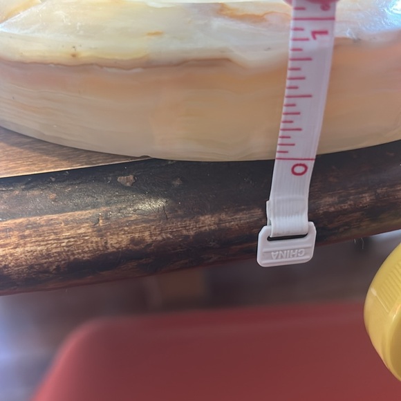 Vintage onyx ash tray 8” wide and 1” tall with 4 slots for cigarettes. - Picture 3 of 6